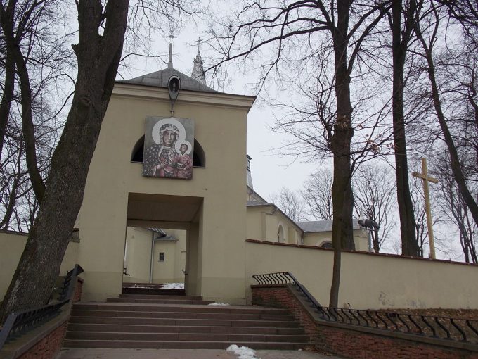 Sanktuarium Matki Bożej Szkaplerznej w Daleszycach