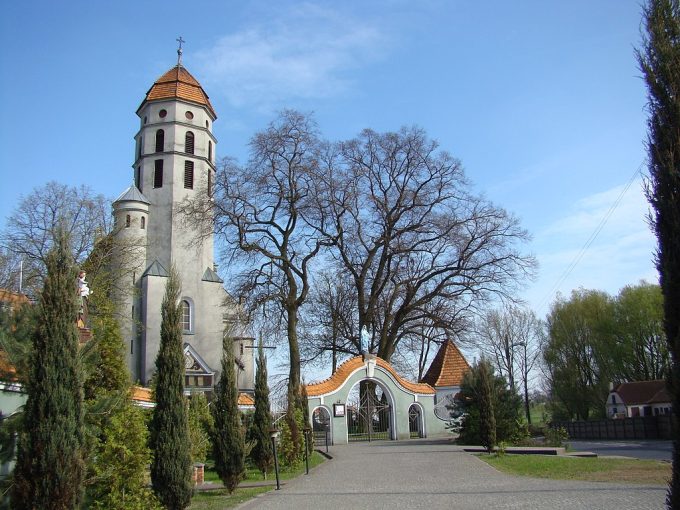 Sanktuarium Matki Bożej z Dzieciątkiem w Dębem