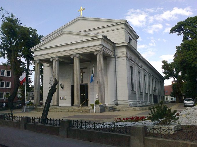 Sanktuarium Matki Bożej Bukowskiej Literackiej w Buku
