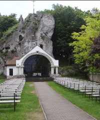 Sanktuarium Matki Bożej Skałkowej w Podzamczu
