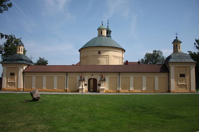 Sanktuarium Matki Bożej Królowej Pokoju w Stoczku Klasztornym