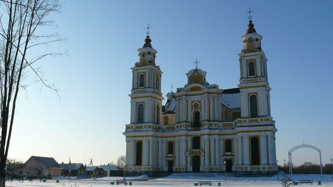 Bazylika Wniebowzięcia Matki Bożej w Budsławiu