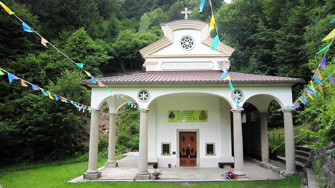 Sanktuarium Matki Bożej Wspomożycielki na górze Castoia koło Paularo