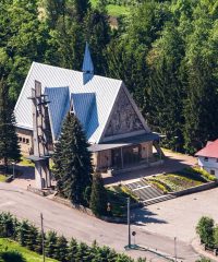 Sanktuarium Matki Bożej Nieustającej Pomocy w Niechobrzu
