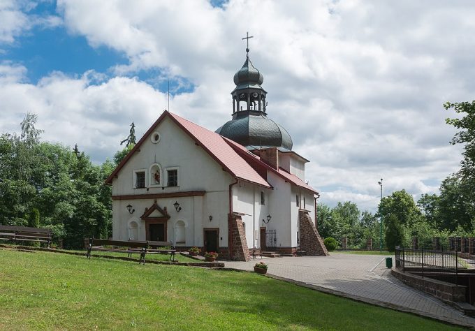 Sanktuarium Matki Bożej Bolesnej w Nowej Rudzie na Górze Wszystkich Świętych na szczycie Kościelec