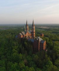 Narodowe Sanktuarium Matki Bożej Wspomożycielki Wiernych na Świętym Wzgórzu koło Richfield