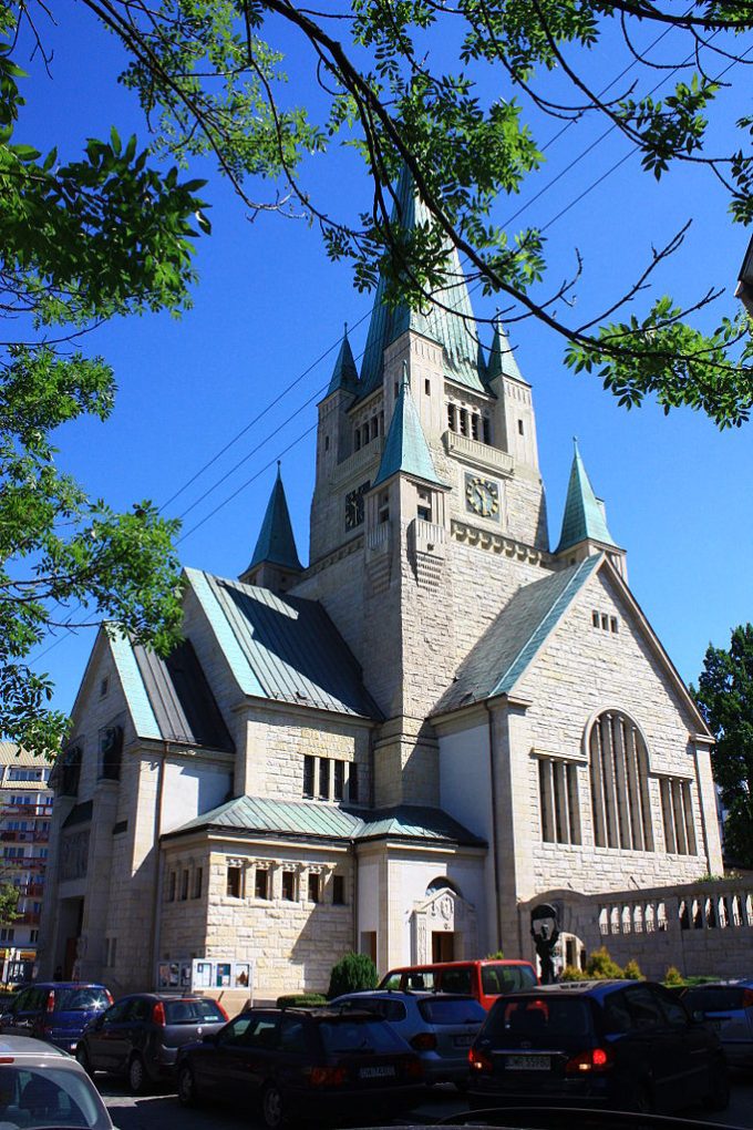 Sanktuarium Matki Bożej Pocieszenia z Hodowicy, Patronki młodych małżeństw we Wrocławiu