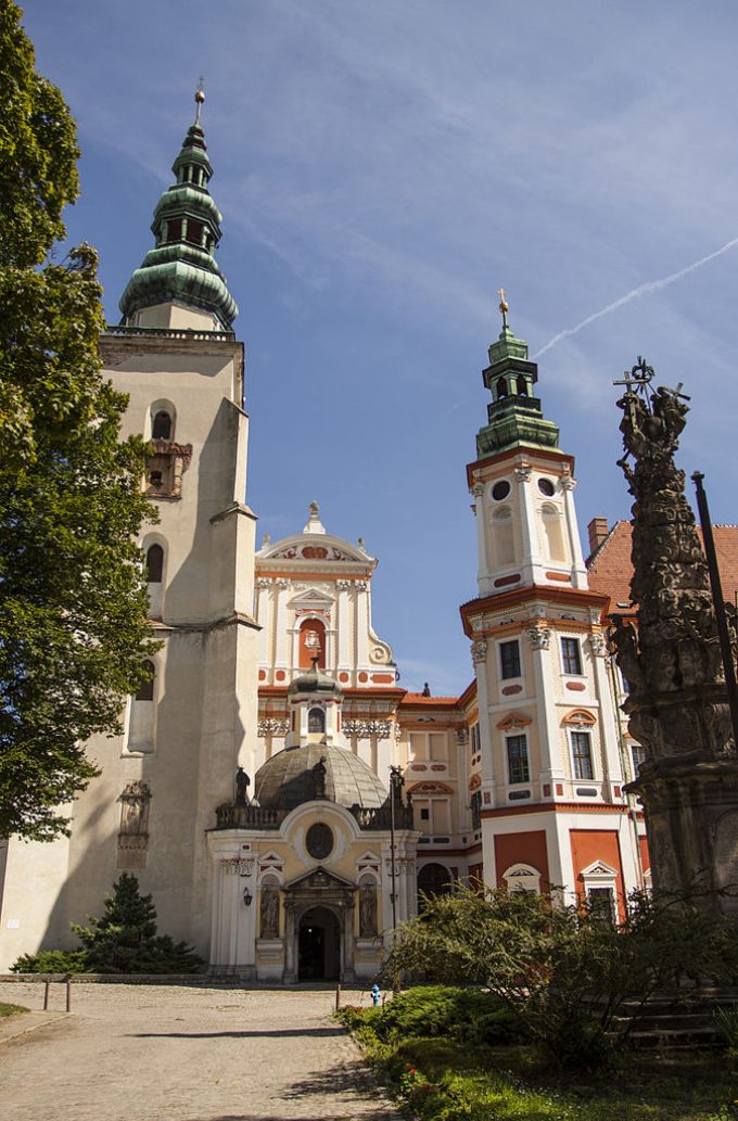 Sanktuarium Matki Bożej – Matki Języka Polskiego w Henrykowie