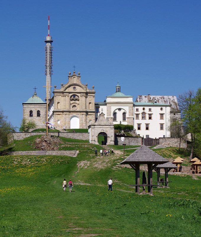 Sanktuarium Relikwii Drzewa Krzyża Świętego w Świętym Krzyżu