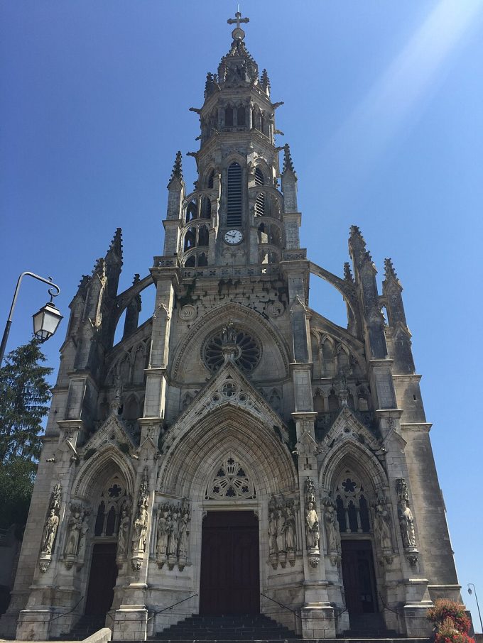 Bazylika Matki Bożej od Dzieci w Châteauneuf-sur-Cher