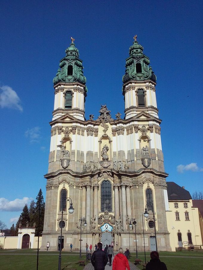 Sanktuarium Matki Bożej Łaskawej w Krzeszowie