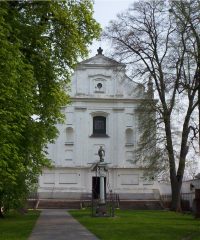 Sanktuarium Matki Bożej Świętorodzinnej w Miedniewicach