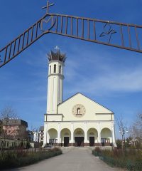 Sanktuarium Matki Bożej Różańcowej-Pośredniczki Wszelkich Łask w Piasecznie
