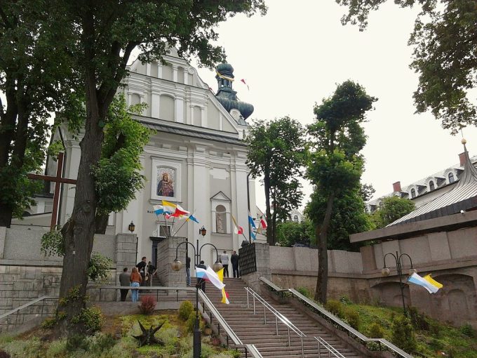 Sanktuarium Matki Bożej Tuchowskiej – Pani Ziemi Tarnowskiej w Tuchowie