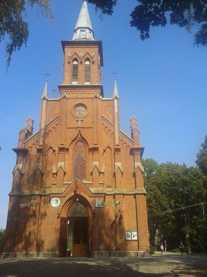 Sanktuarium św. Stanisława Kostki w Rostkowie