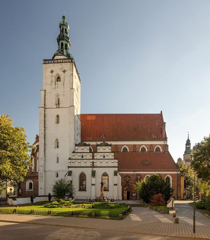 Bazylika św. Jana Apostoła i Ewangelisty w Oleśnicy
