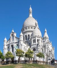 Bazylika Najświętszego Serca na szczycie Montmartre w Paryżu