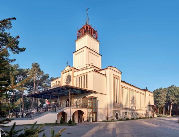 Sanktuarium Matki Bożej Saletyńskiej w Ostrowcu Świętokrzyskim
