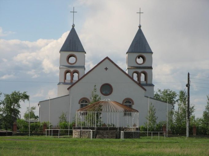 Narodowe Sanktuarium Matki Bożej Królowej Pokoju w Oziornoje